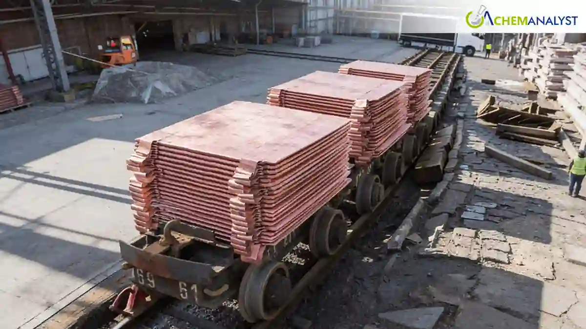 Copper Falls From Record High Amid Slowing Chinese Demand